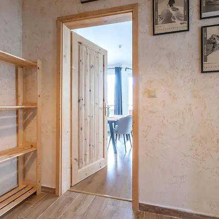 Ares Slopeside Apartment *